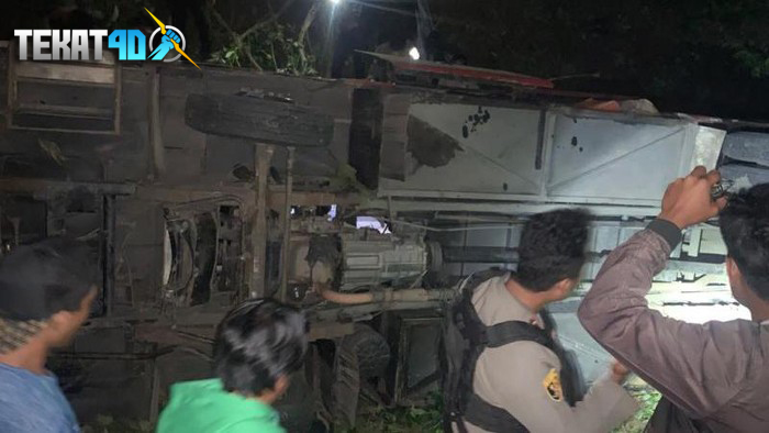 Bus Bawa 30 Santri Kecelakaan Masuk Jurang di Parigi Moutong