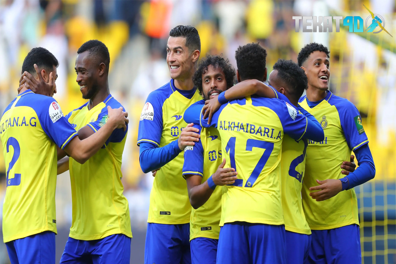 Cristiano Ronaldo Catat Sejarah Sambil Nangis di Bangku Cadangan, Al Nassr Raih Trofi Pertama