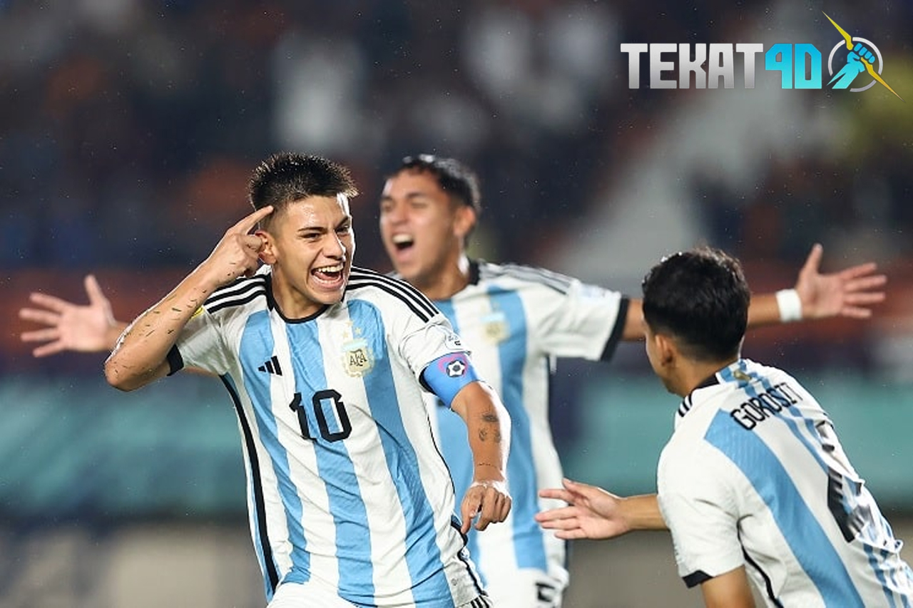 Piala Dunia U-17 2023 - Titisan Messi Cetak Hattrick ke Gawang Brasil sambil Nahan Cedera