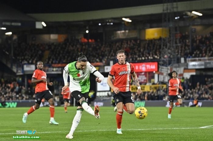 Liverpool nyaris menelan kekalahan saat menyambangi rumah Luton Town pada matchday ke-11 Liga Inggris 2023-2024.