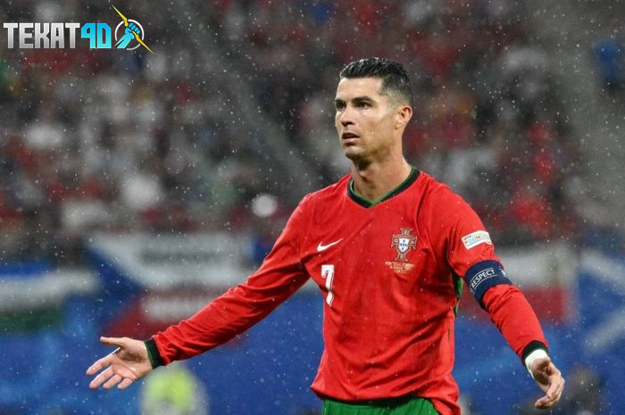 EURO 2024 - Untung Main buat Timnas Portugal, Cristiano Ronaldo bakal Jadi Cadangan Mati kalau di Timnas Inggris